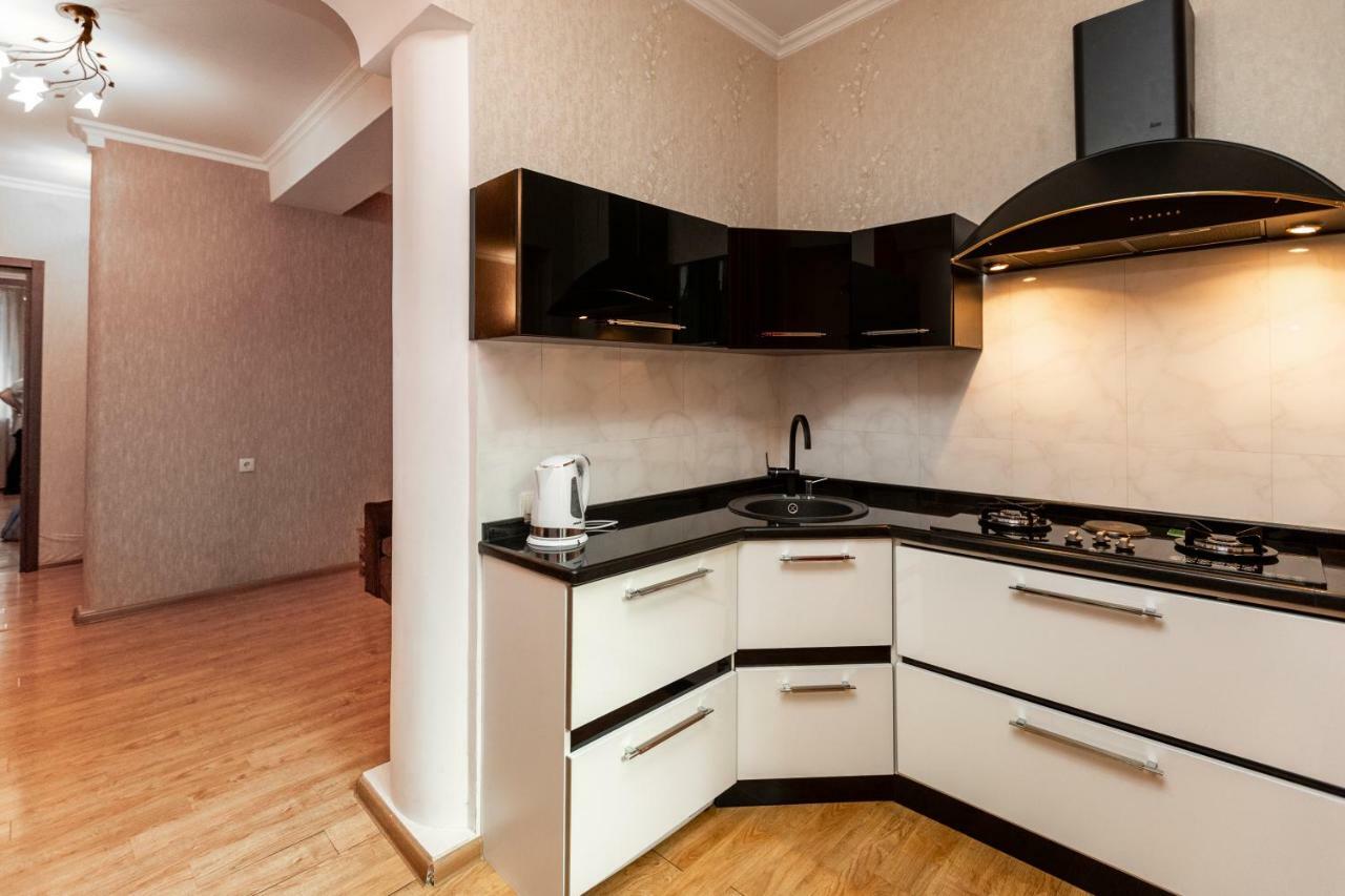 Gnn Cosy Apartment Tbilisi Zewnętrze zdjęcie