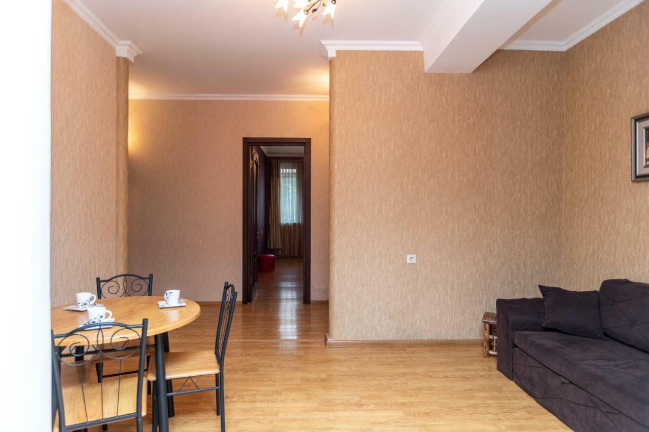 Gnn Cosy Apartment Tbilisi Zewnętrze zdjęcie